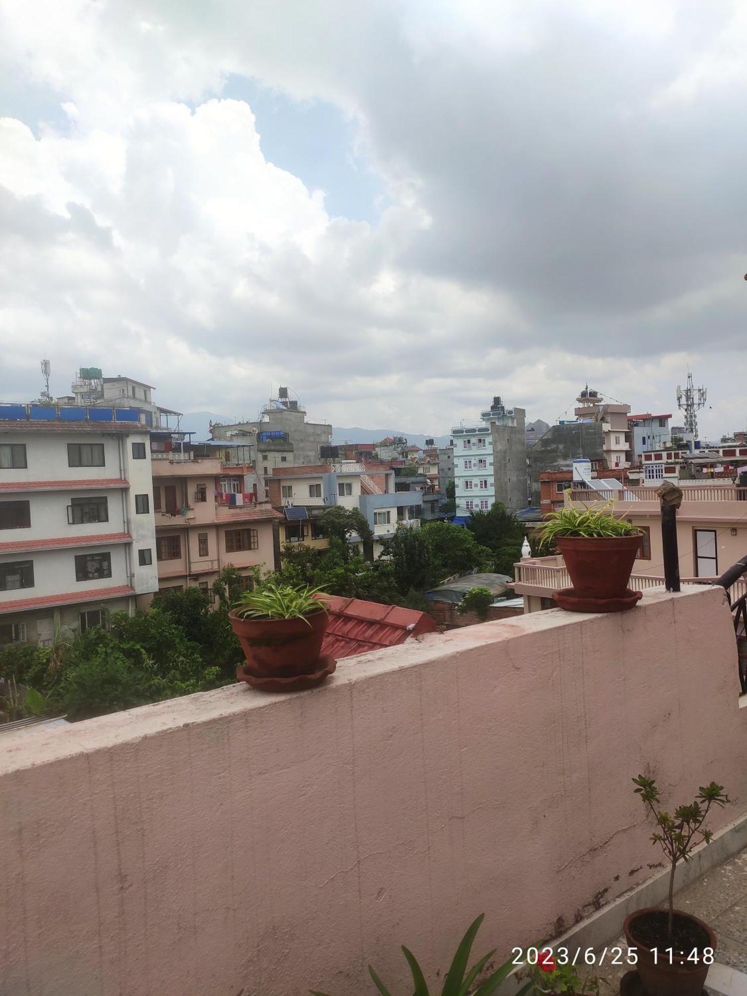 Kathmandu Home Stay & Hostel Exterior foto